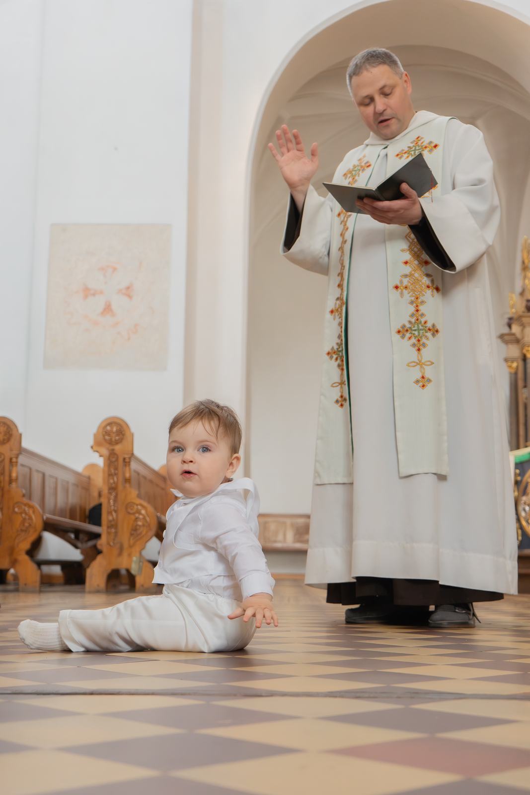 Radvilas’s christening — frame 14