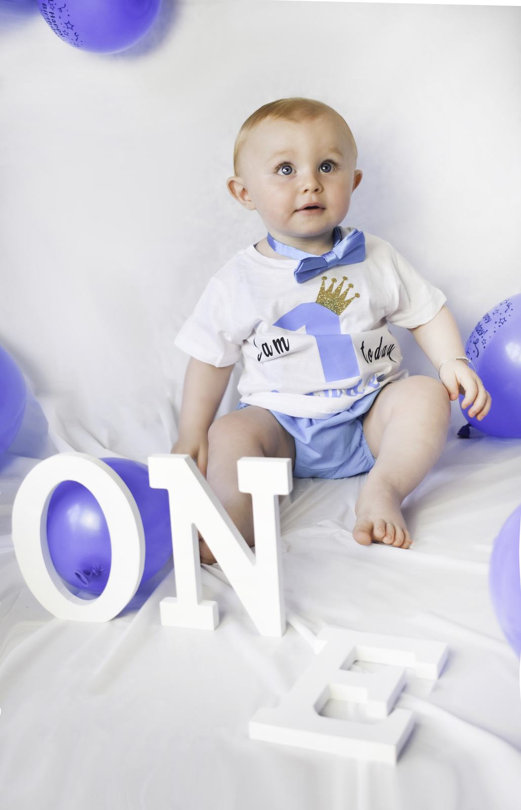 Layden’s first birthday cake smash — frame 1