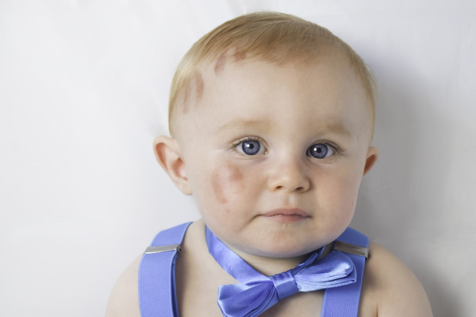 Layden’s first birthday cake smash — frame 6