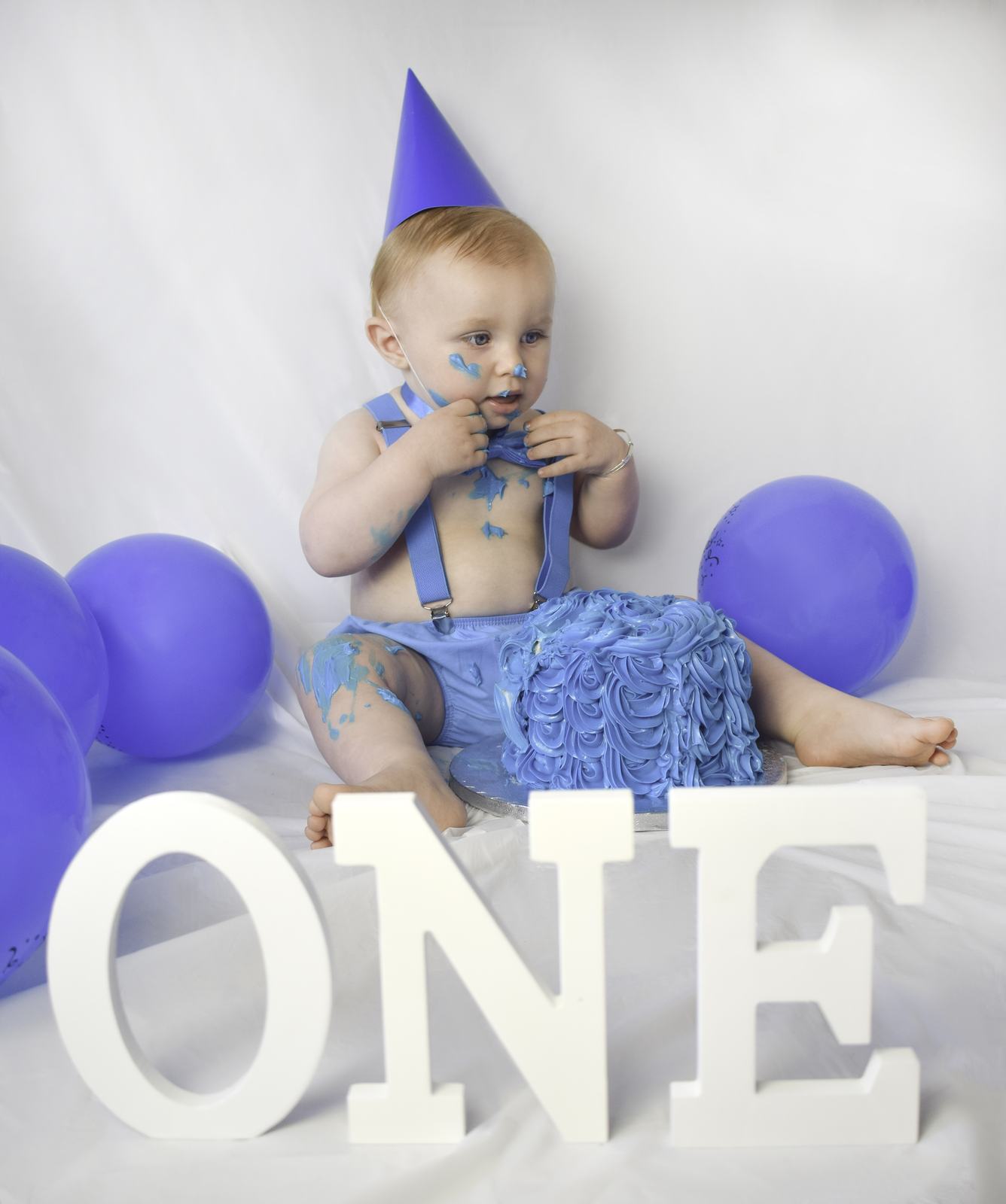 Layden’s first birthday cake smash — frame 11