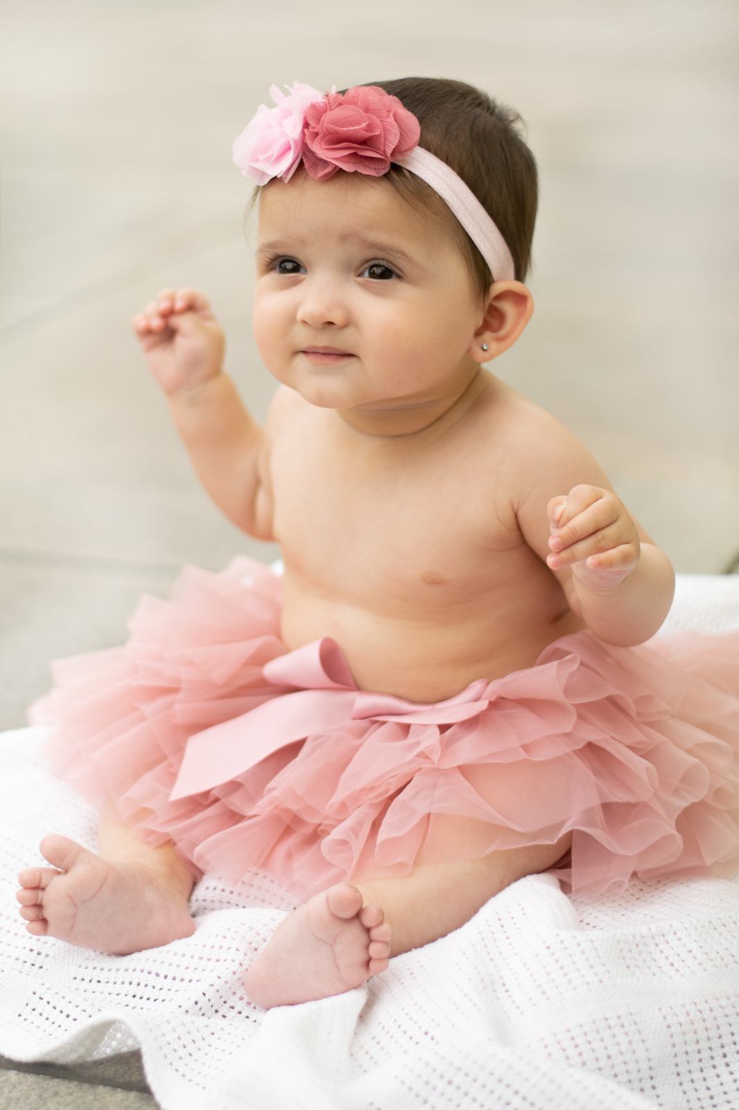 Baby Mia’s newborn session — frame 3