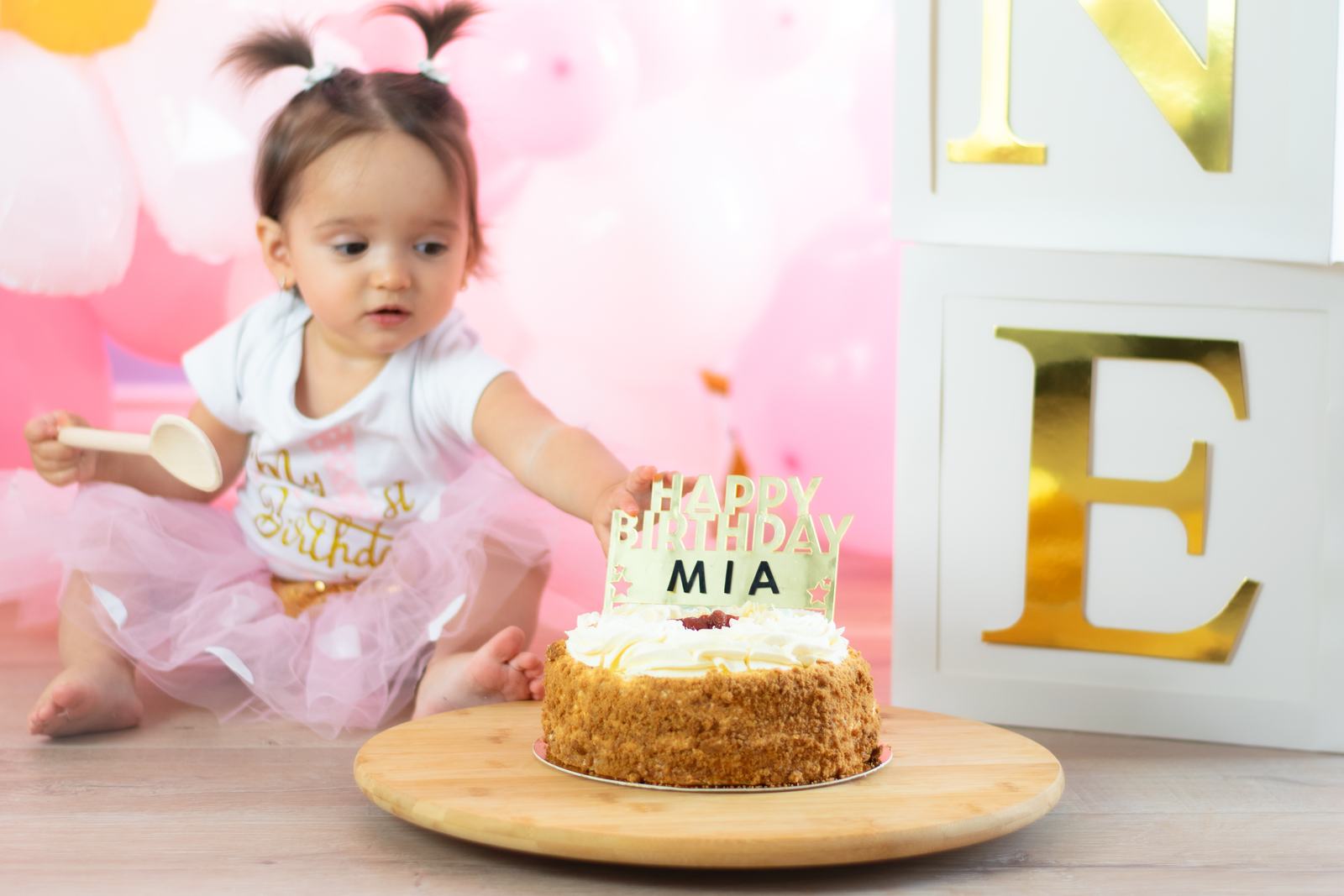 Mia’s first birthday cake smash — frame 11
