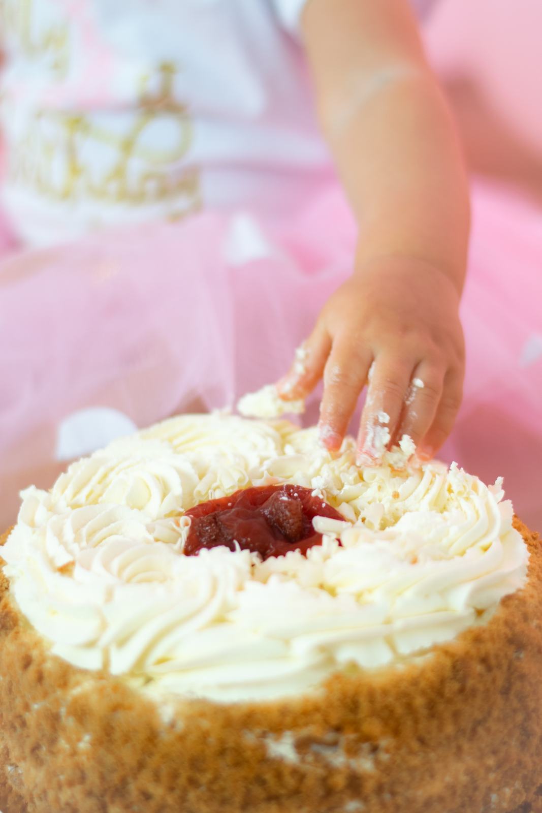 Mia’s first birthday cake smash — frame 13