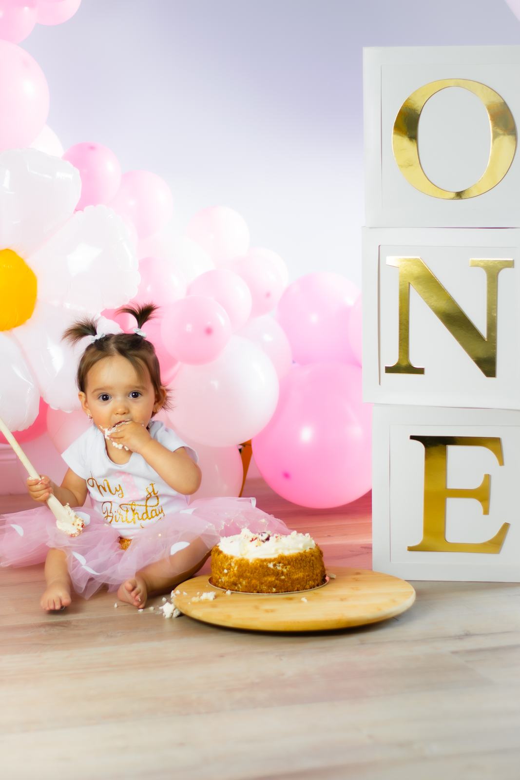Mia’s first birthday cake smash — frame 15