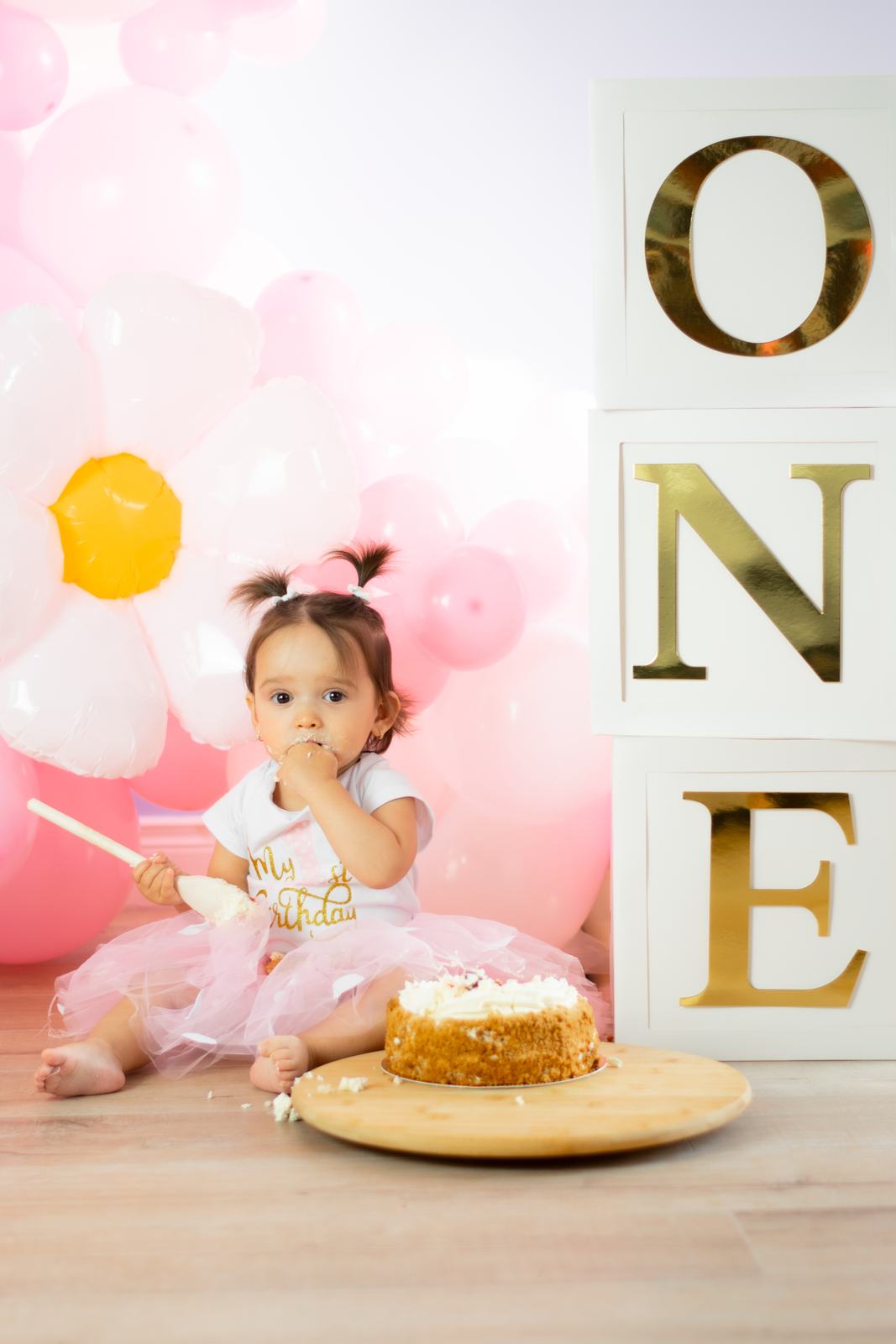 Mia’s first birthday cake smash — frame 18