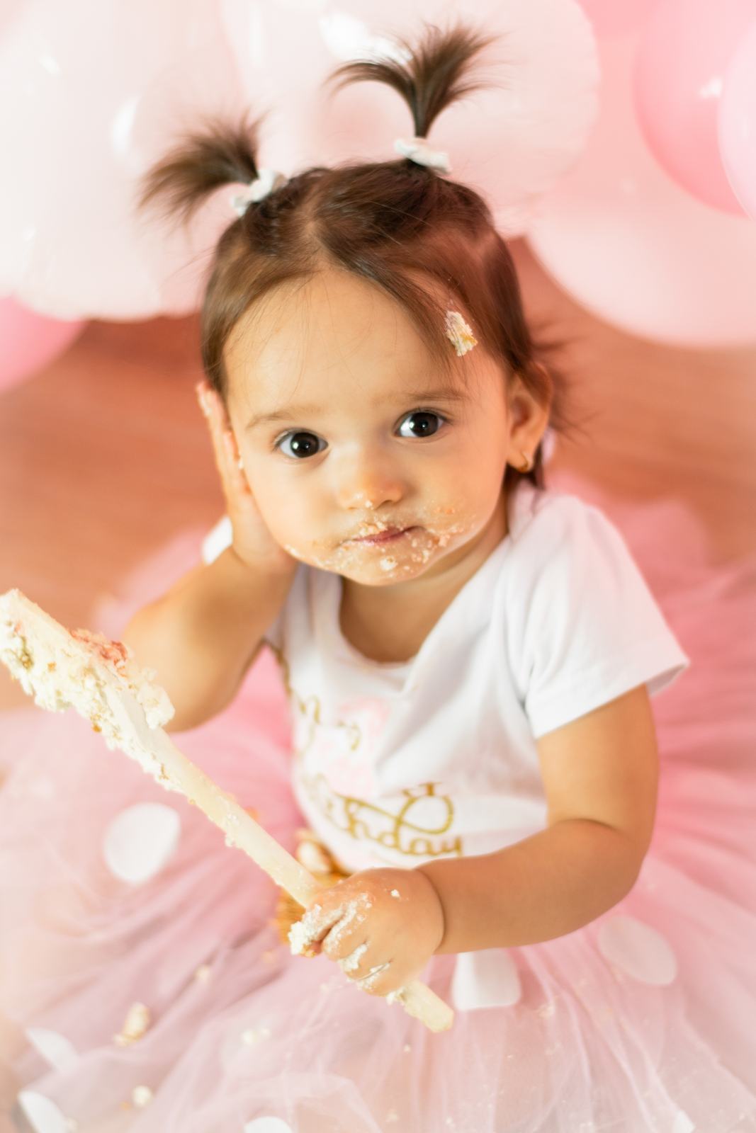 Mia’s first birthday cake smash — frame 25